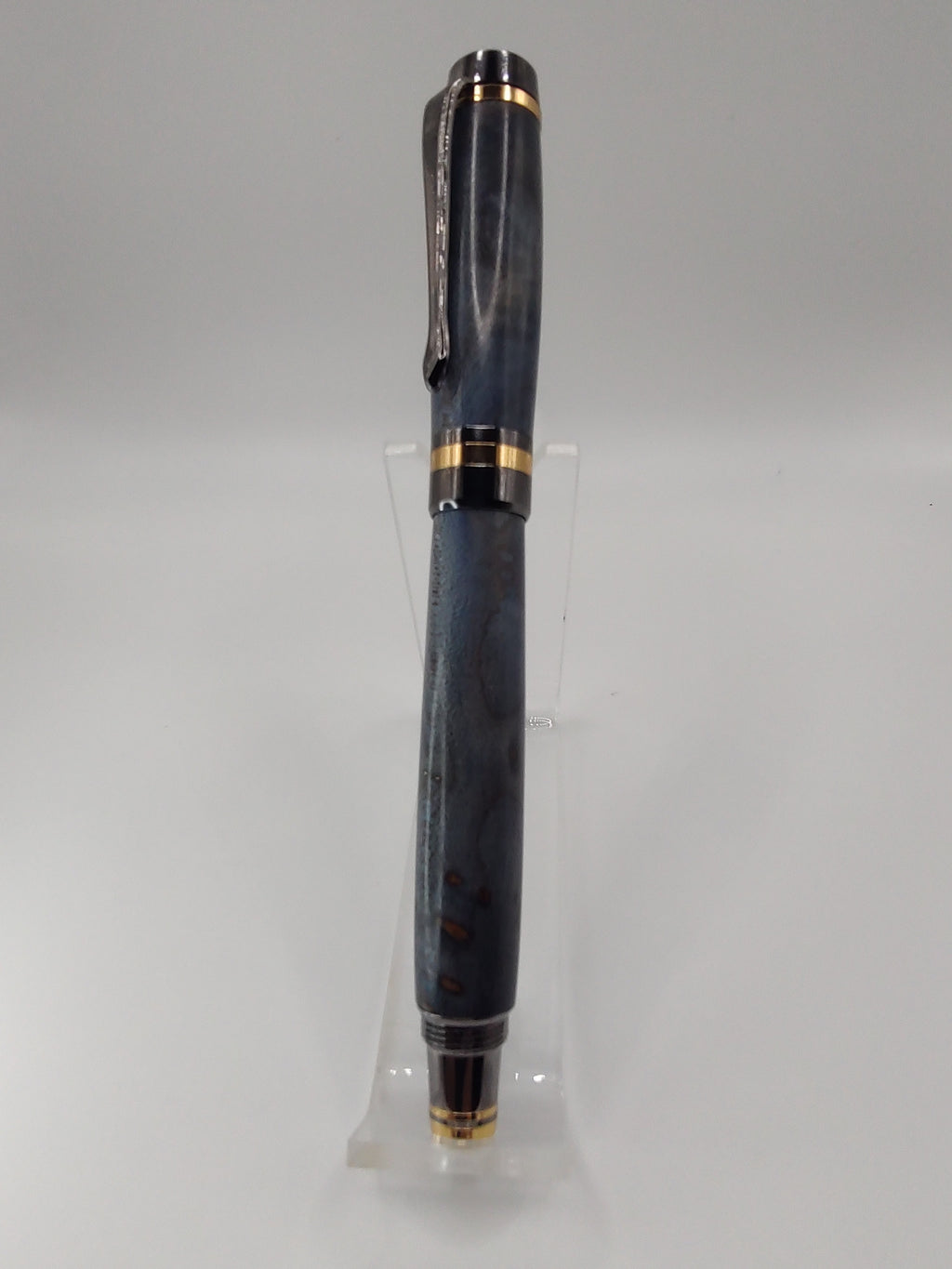 Elite II Fountain Pen, Gold nib in Lapis Blue Mable Burl