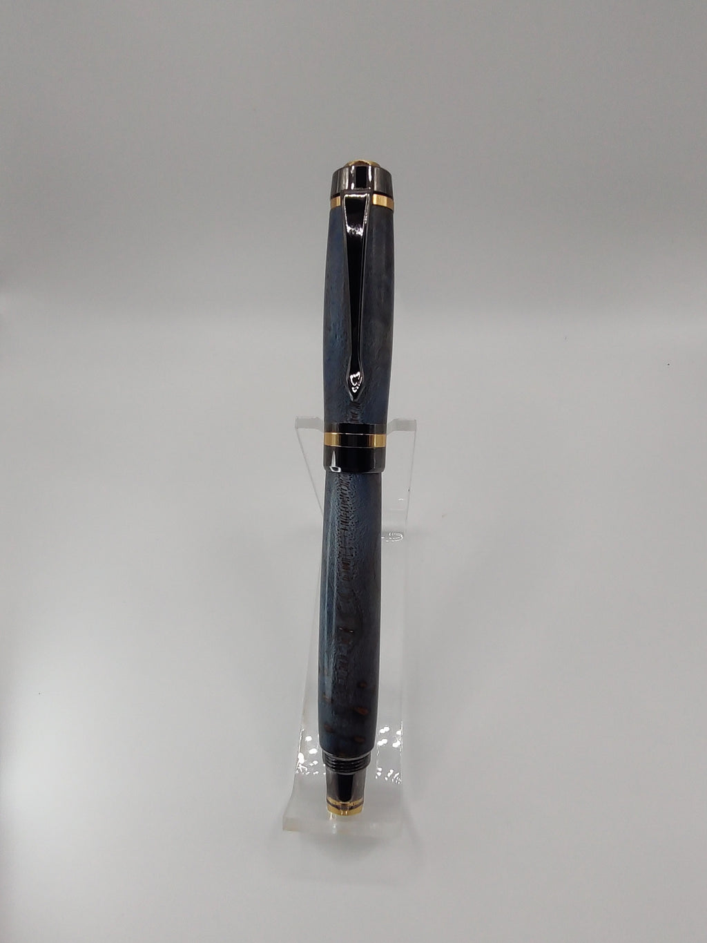 Elite II Fountain Pen, Gold nib in Lapis Blue Mable Burl
