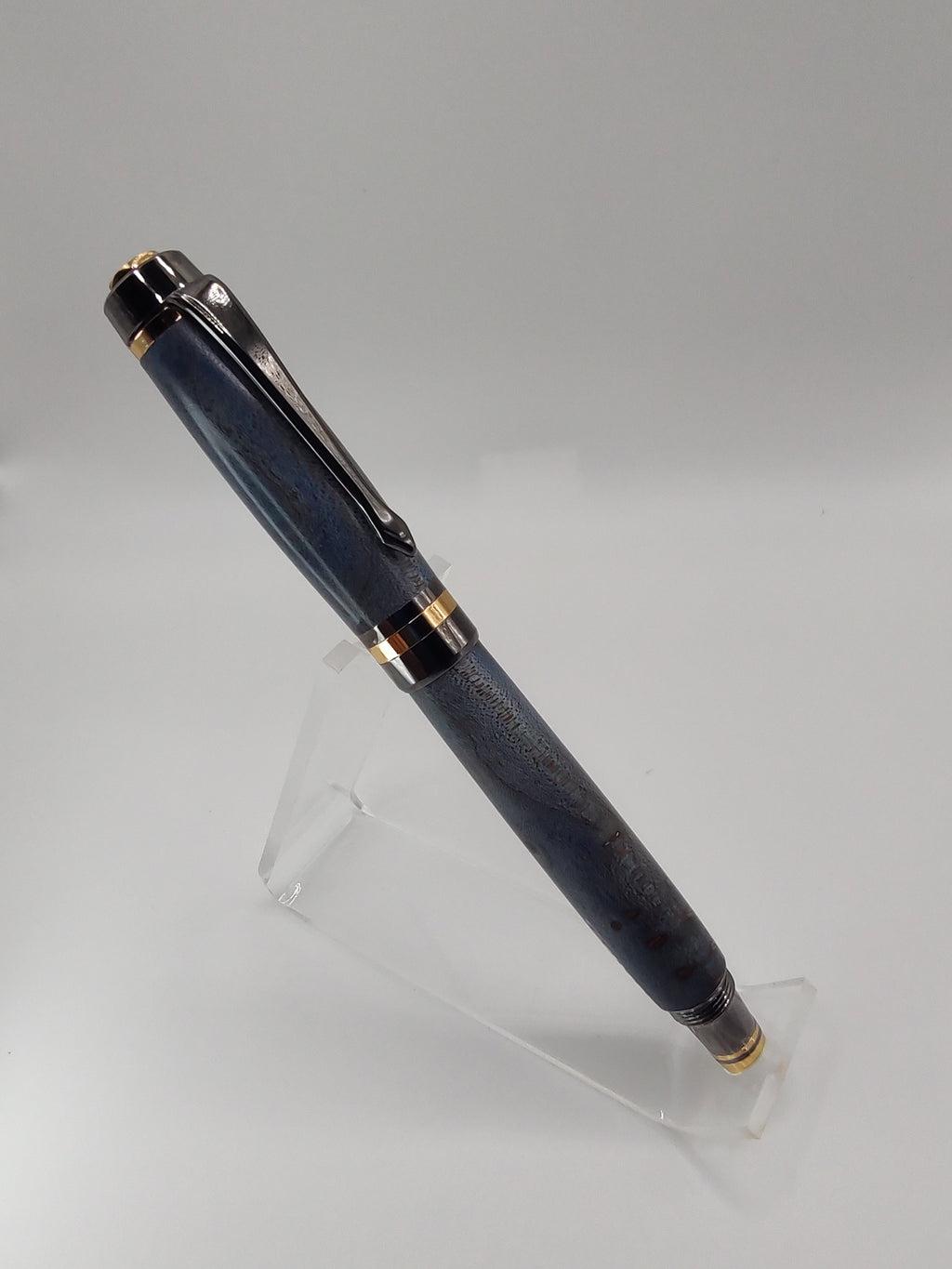 Elite II Fountain Pen, Gold nib in Lapis Blue Mable Burl